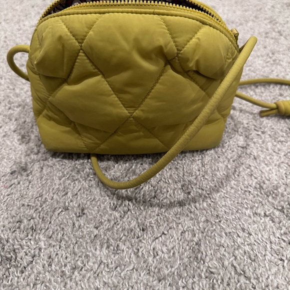 Quilted Vera Bradley Green Mini Crossbody Bag - Picture 6 of 6